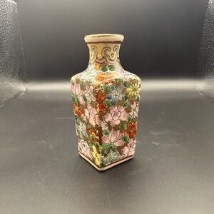 Famille Rose Style Vintage Hand-Painted Porcelain Chinese Vase W/Bright Floral